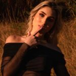 Sophia Talamas, que ha trabajado en campañas para Bad Bunny, Selena Gómez, Karol G y Shakira, dice hola al futuro con “Funeral”