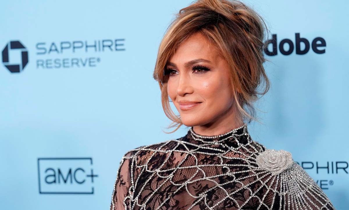 Jennifer Lopez le canta al desamor en una nueva canción