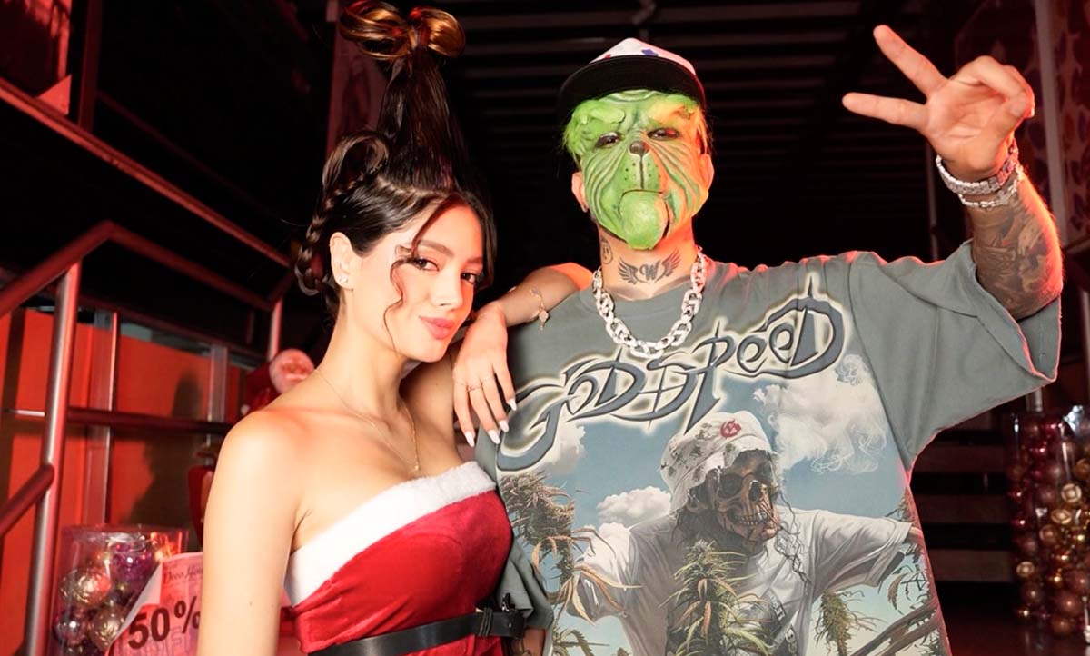 Famosa influencer Pao Ruiz obliga a Westcol a maquillarse