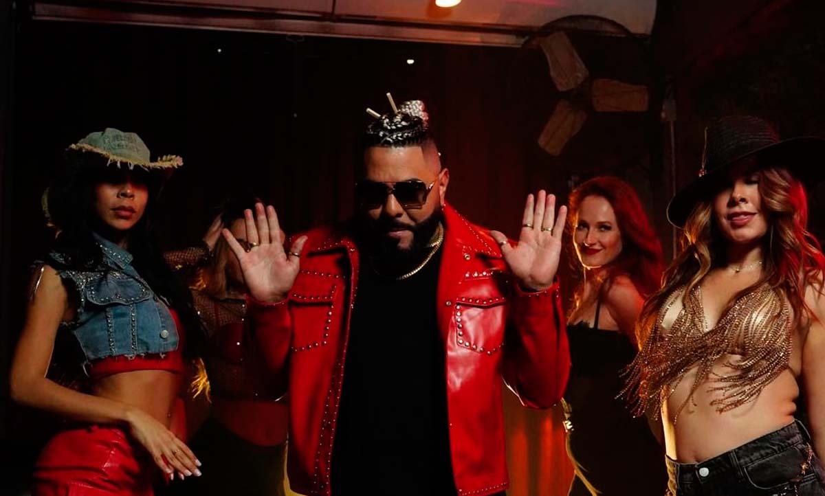 El Chacal desata el “Despelote” con nuevo sencillo que celebra el “reparto” cubano