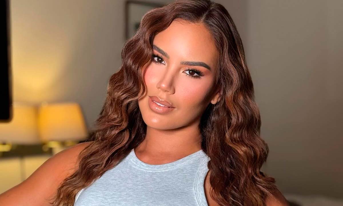 Aigil Gómez portada en AV Magazine