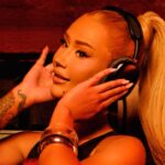 Iggy Azalea portada en AV Magazine
