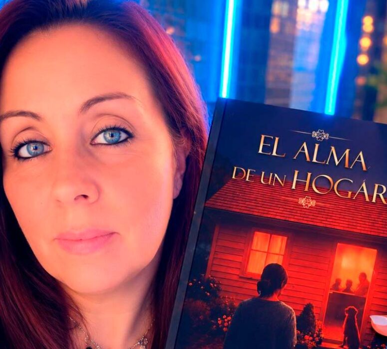 La escritora Ana Hidalgo Chaves presenta su libro debut “El Alma de un Hogar”